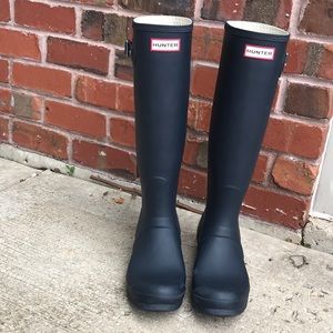 Navy Tall Hunter Boots *SIZE 8*